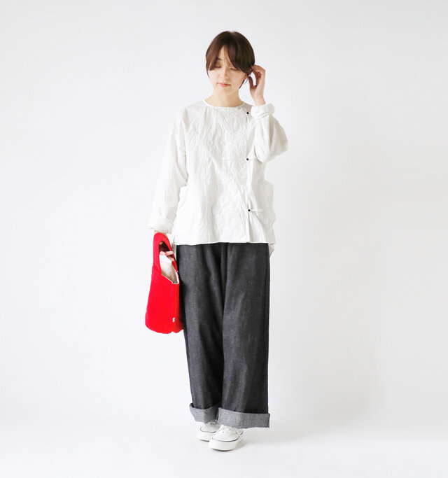 model asuka：160cm / 48kg 
color : white / size : F