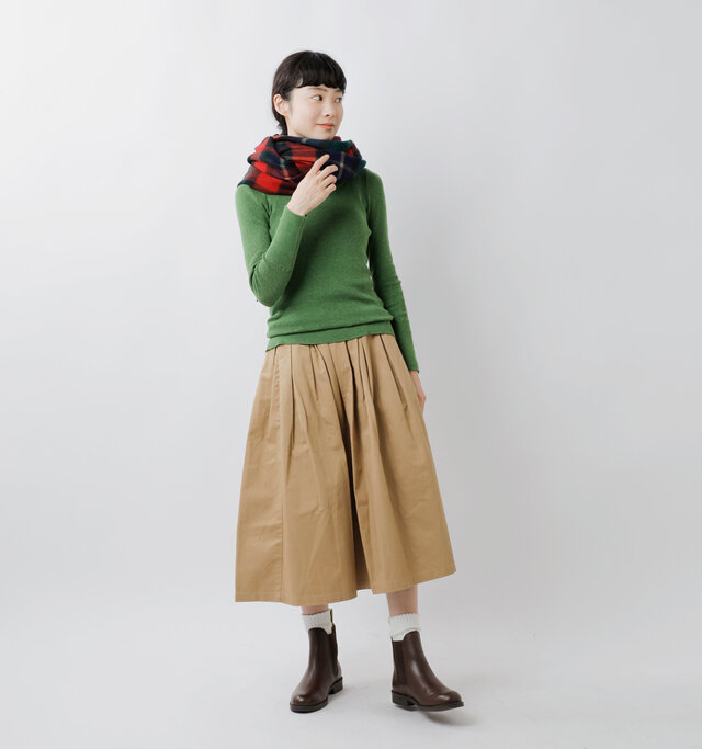 model mariko：162cm / 47kg 
color : leaf green / size : F