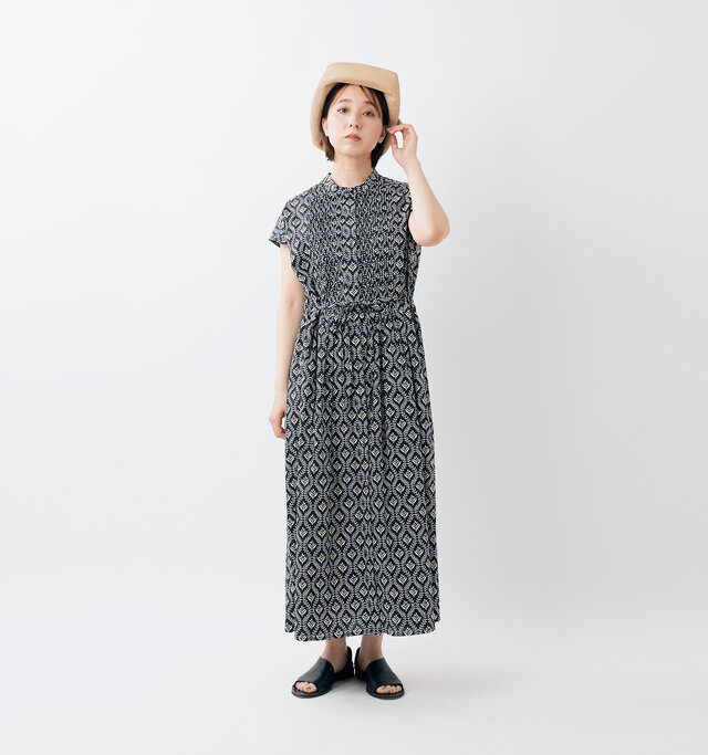 model asuka:160cm / 48kg
color : black / size : 01