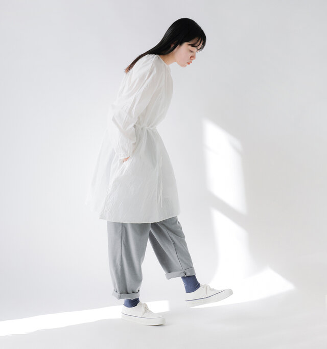 model saku:163cm / 43kg
color : indigo blue / size : F