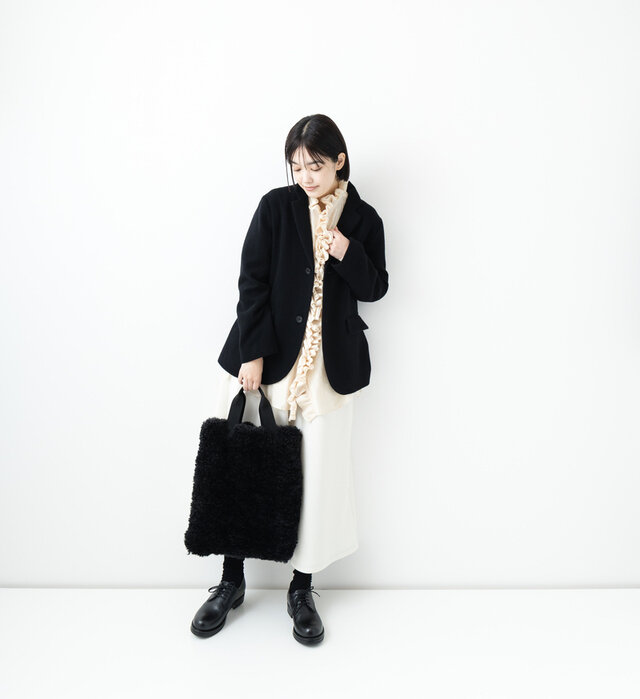 color : BLACK , model : 162cm