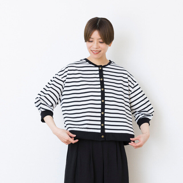 モデル168cm 着用カラー:シロ×クロ太