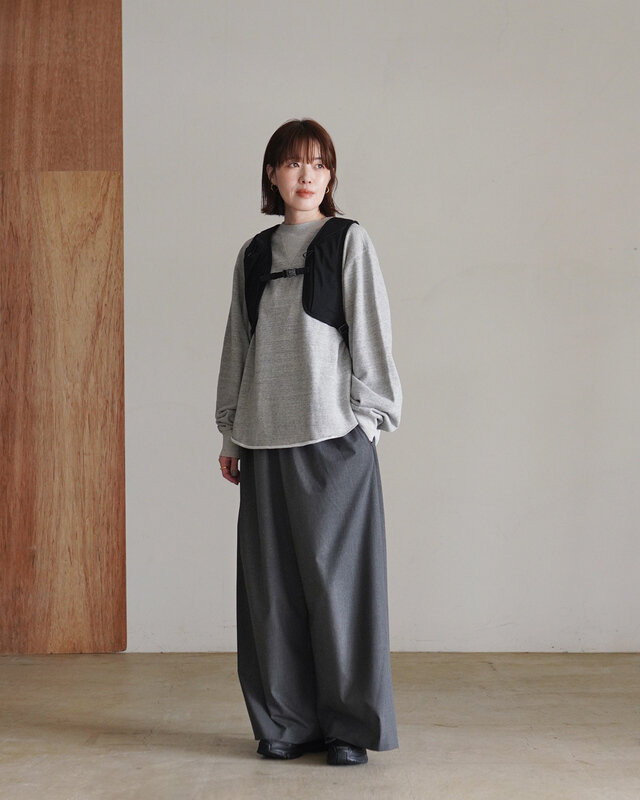 Model 162cm
Styling item - c.gray(col.92)