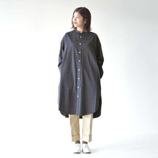 モデル:157cm / 47kg
color : brown×navy / size : 12(S~M)