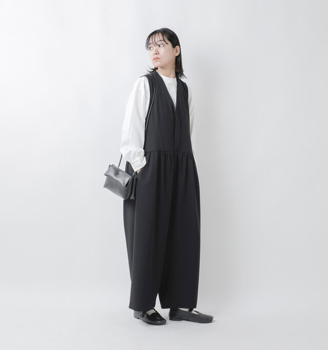model saku：163cm / 43kg 
color : black / size : 2