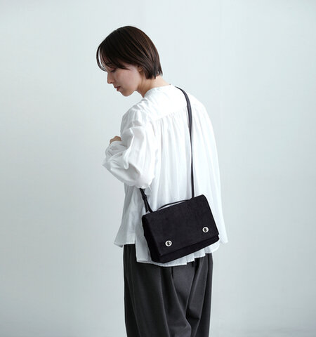 POMTATA|カウレザースエード スクエア フラップショルダーバッグ TOGO SHOULDER BAG togo-shoulder