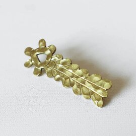 sisam|草花モチーフを身に着ける真鍮ブローチ【ギフトおすすめ】【ピンバッジ】【手仕事】 / ペイズリーブローチ