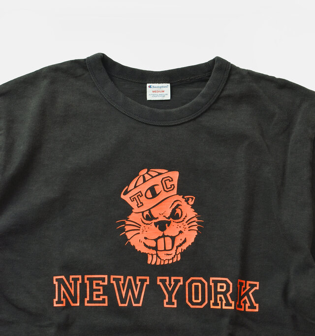 オフブラック → オレンジ