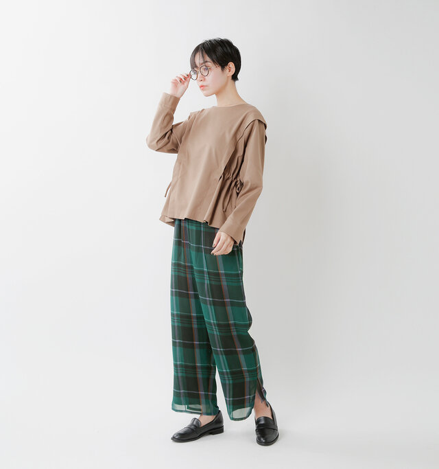 model saku:163cm / 43kg
color : green check×gray / size :S