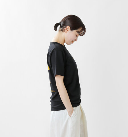 EEL｜コットンプリントTシャツ“HOME×yamase Mayumi” e-21515-tr
