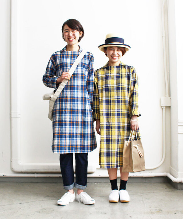 nisica 別注デッキマンワンピースです!!
春夏らしく、マドラスチェック♪
■カラー イエローチェック、ブルーチェック
■サイズ ONE SIZE
■価格 ¥18,000+tax
■素材 コットン100%