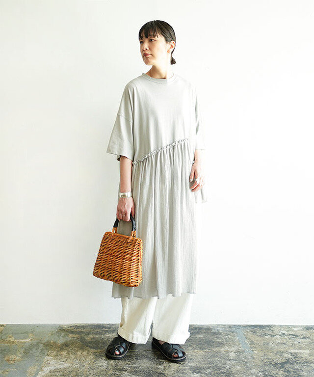 身長:165cm/着用カラー:80.LIGHT GRAY/着用サイズ:FREE