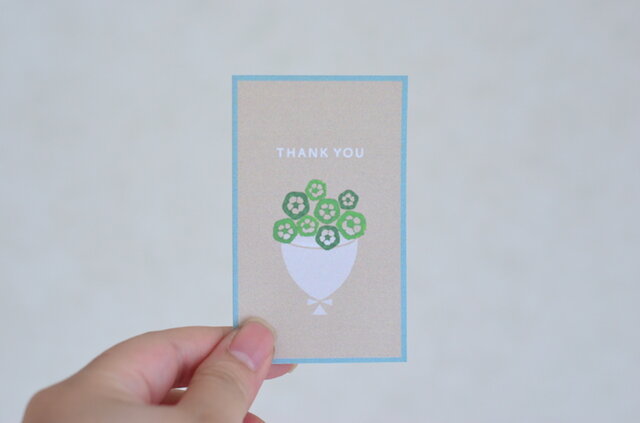 「THANK YOU」と書かれたカードを同梱します