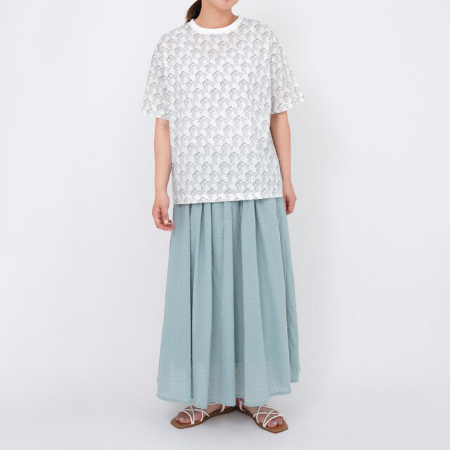 white / model : 168cm