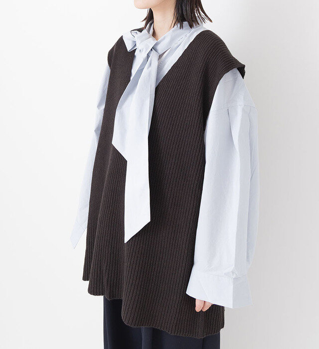 color : BROWN , model : 162cm