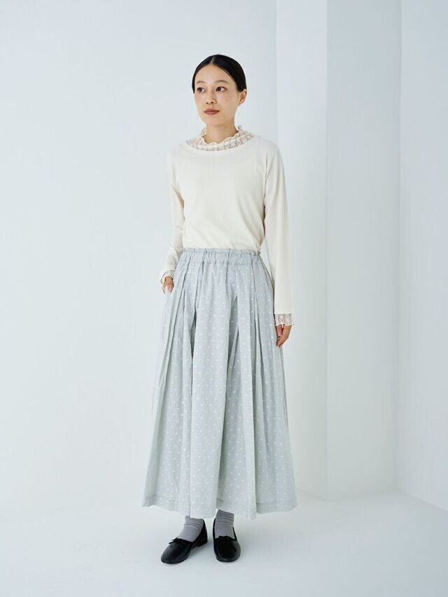 カラー:オフホワイト 着用モデル:162㎝