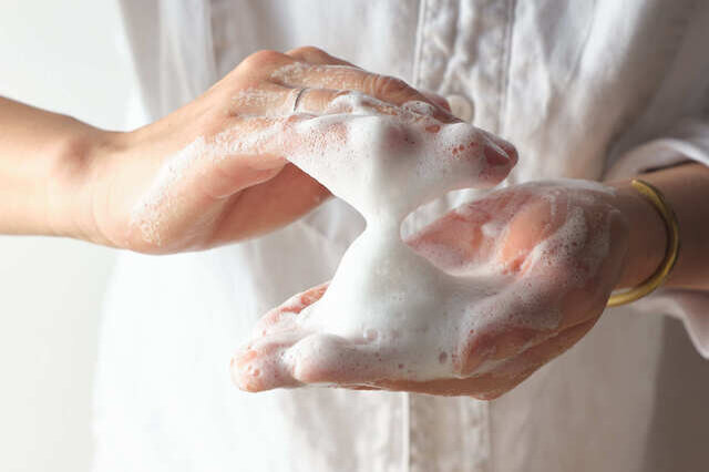 もちっとした泡は、手全体を洗いやすい。
