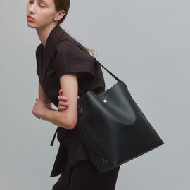 THE ART OF CARRYING|THE ART OF CARRYING|PAPER F トートバッグ ハンドバッグ 防水素材 軽量 エシカル