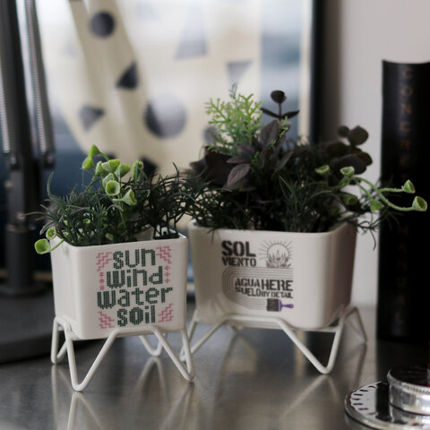 HERE｜Plant Pot w/stand