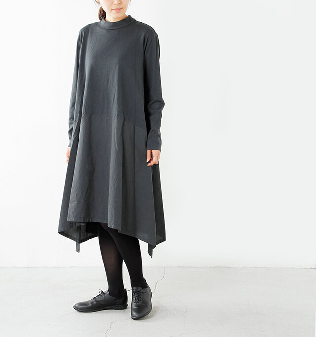 model yama
height:167cm/weight:49kg
color:black/size:s