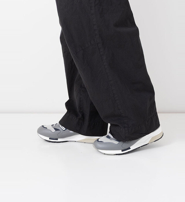 color : BLACK , model : 162cm