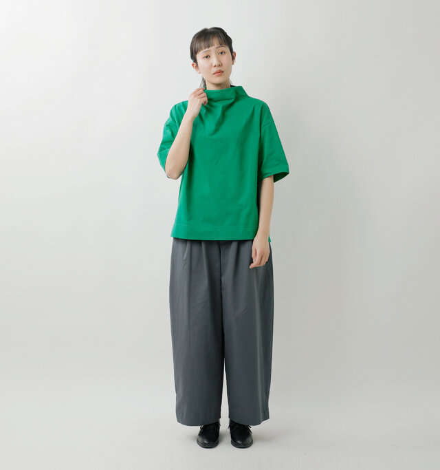 model mayuko：168cm / 55kg 
color : the green / size : XS