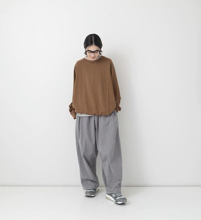 color : GRAY ,model : 162cm