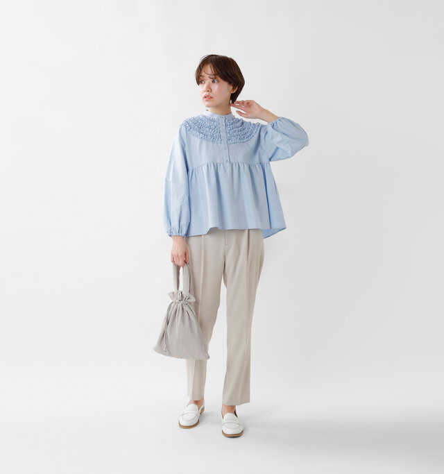 model saku:163cm / 43kg
color : light blue / size : 1