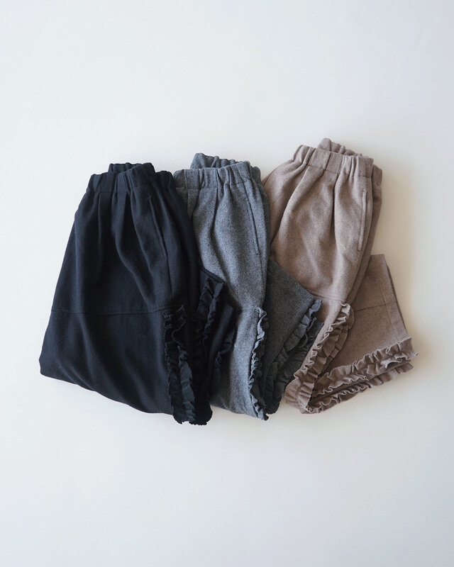 BLACK、GRAY、MOCHA