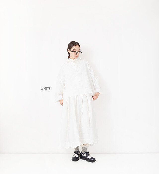 color : WHITE , model : 162cm