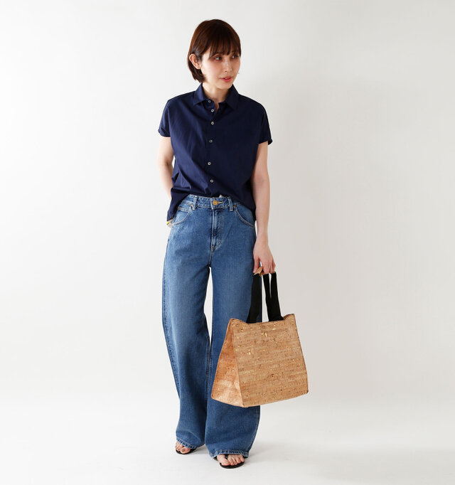 model yama:167cm / 49kg
color : navy / size : 0