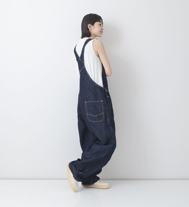 color : WHITE , model : 162cm
