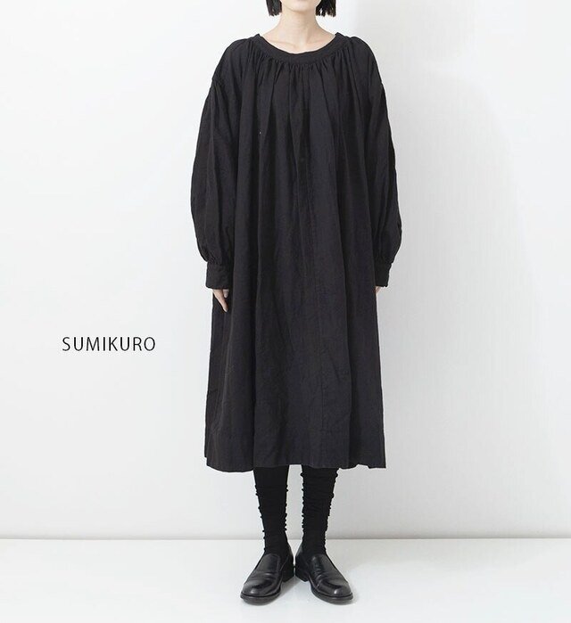 color : SUMIKURO , model : 162cm