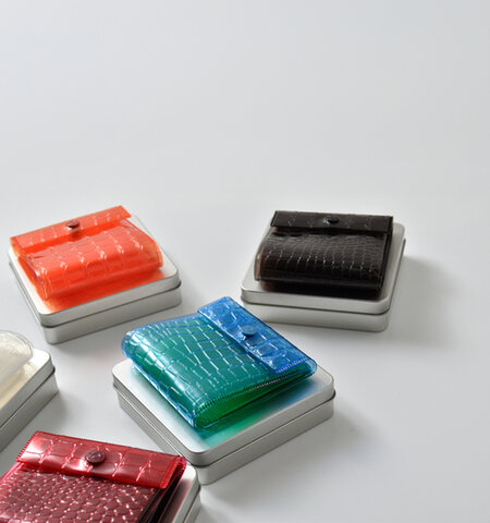 beautiful people|PVC スケルトン エンボス 3つ折り ウォレット 財布 “nothing to hide vinyl card wallet” 1626512001