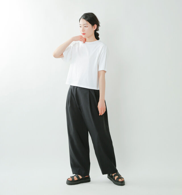 model mizuki:168cm / 50kg
color : white / size : 0