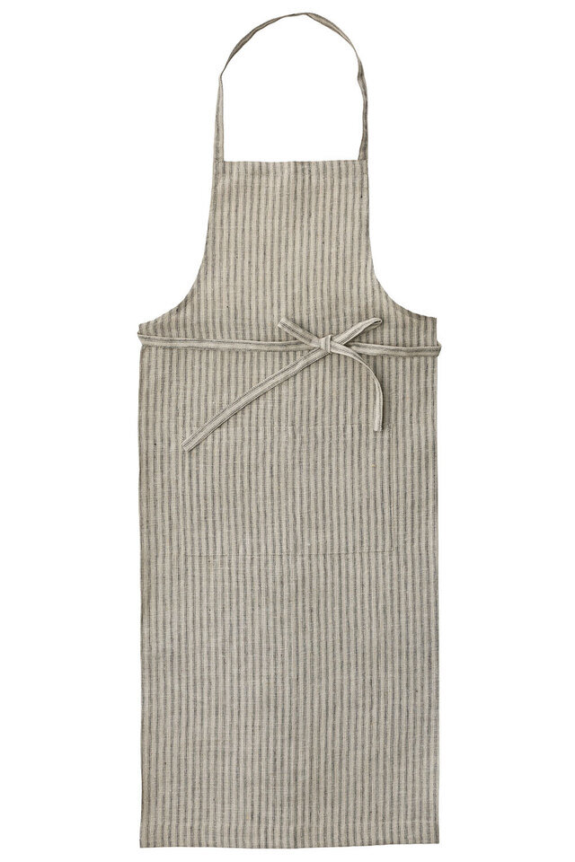 リアム---リネン地に細めの縦ストライプ柄です。リネン特有の太い繊維と粗い織り目が活かされているので、単なる均一なストライプではなく、手仕事のような素朴な温かみがあります。