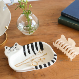 ネコ好きさんへ贈る、上質な特等席。シナリー モチーフ トレイ ネコ Sceneryvase / シナリーベース