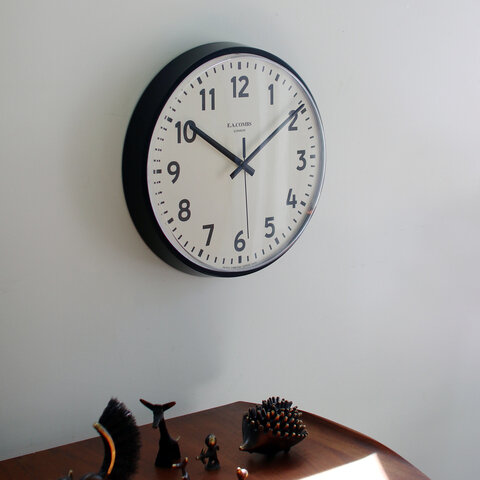 PACIFIC FURNITURE SERVICE｜E.A. COMBS WALL CLOCK (S)/壁掛け時計