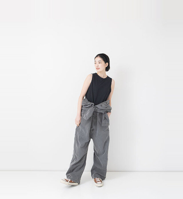color : BLACK , model : 162cm