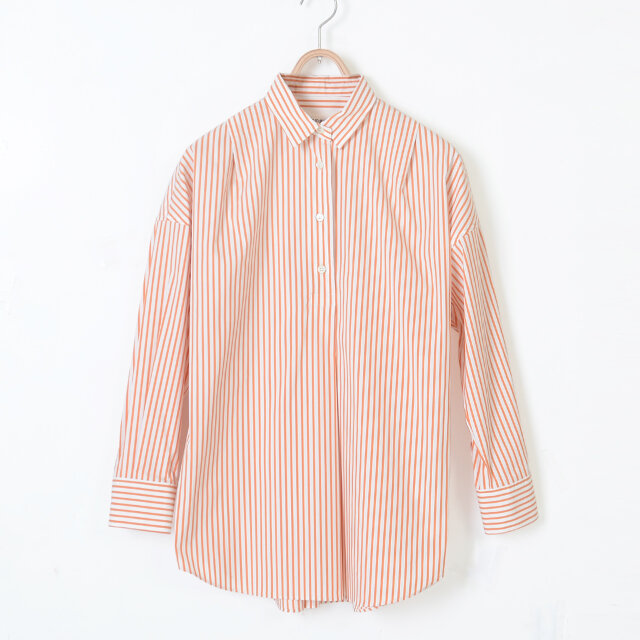 color : orange
カラーは「beige」「orange」「charcoal」の3種類をご用意しました