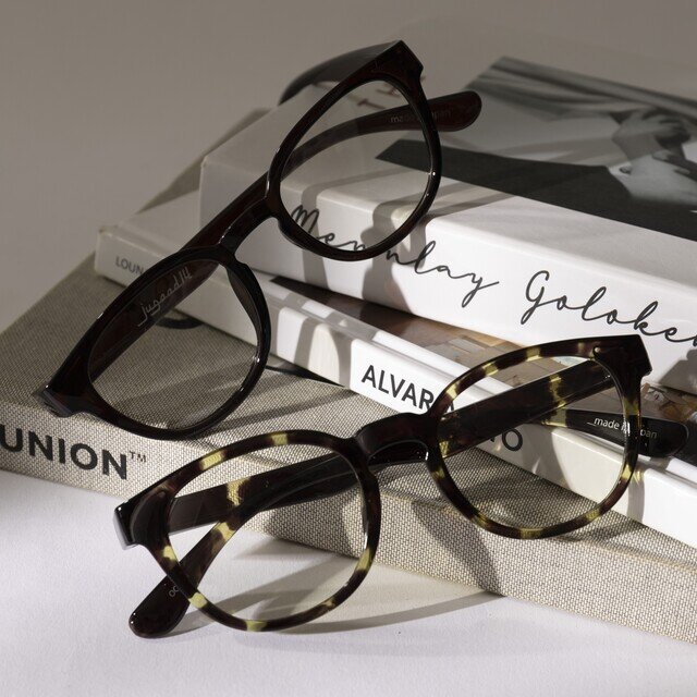 (上)COVE CLEAR black リーディンググラス
(下)OCEAN CLEAR tortoise リーディンググラス