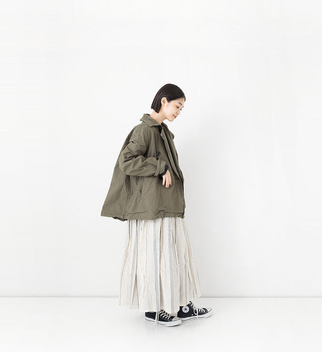 color : KHAKI , model : 162cm