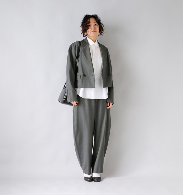model saku：163cm / 43kg 
color : dark gray / size : 1