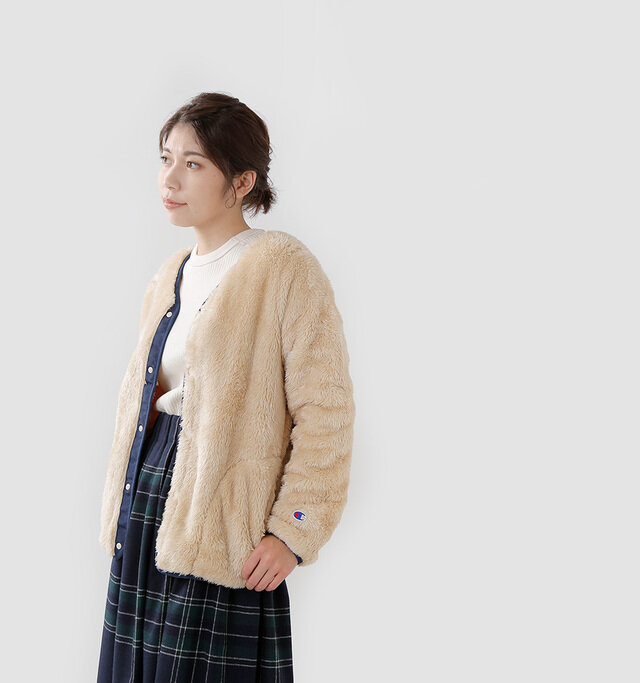 アウターの中にも着こめる
厚さなので
寒くなるこの時期から大活躍。