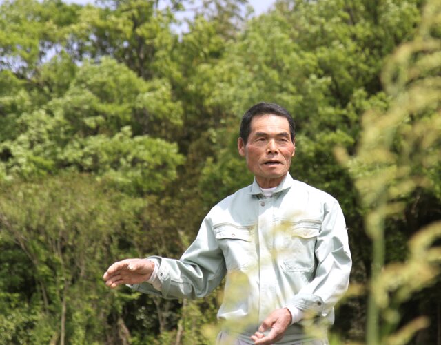 れんげ米を育てている中尾幹雄さん