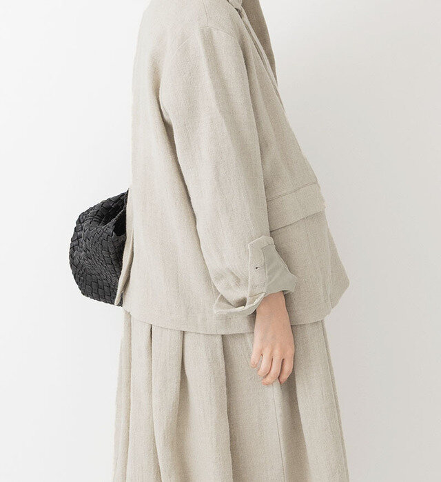 color : KINARI , model : 162cm