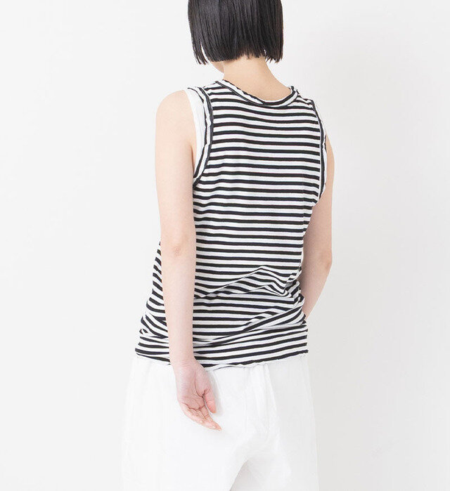color : WHITE × BLACK , model : 162cm