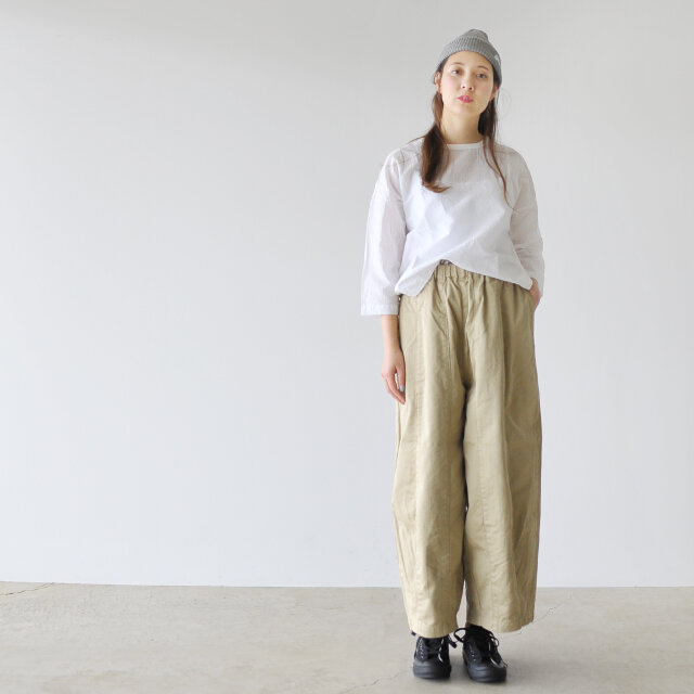 モデル:164cm / 46kg
color : off white(col.01) / size : 0(S)