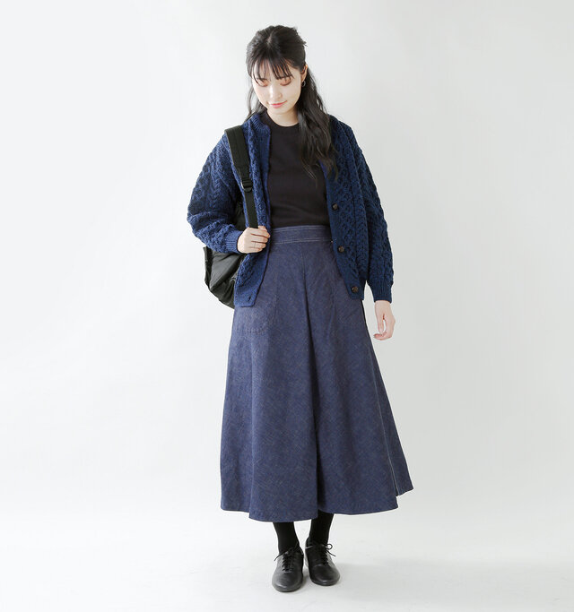 model kanae:167cm / 48kg
color : pacific blue / size : F