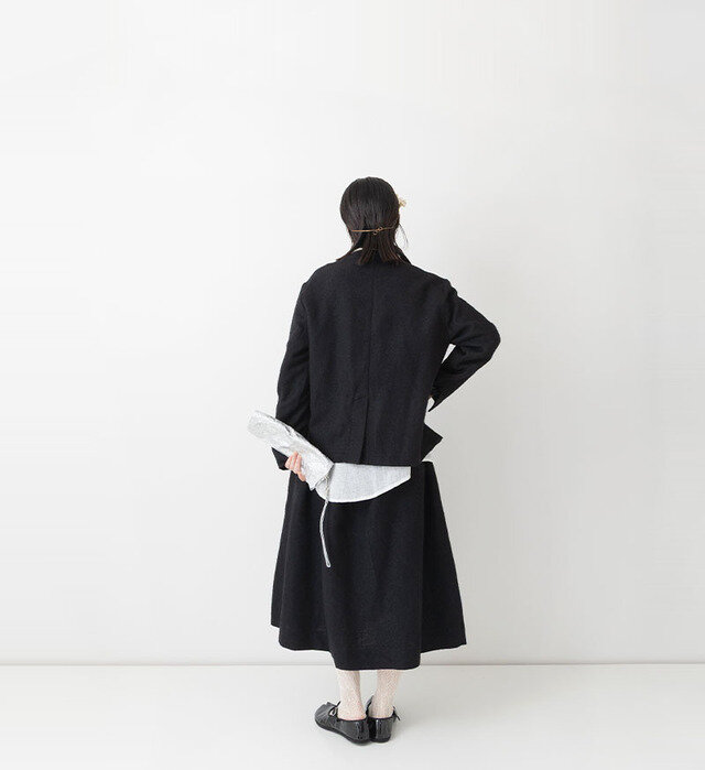 color : BLACK , model : 162cm